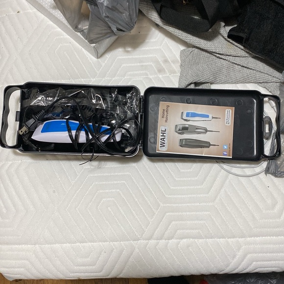 New WAHL clippers with all accessories - Picture 5 of 5